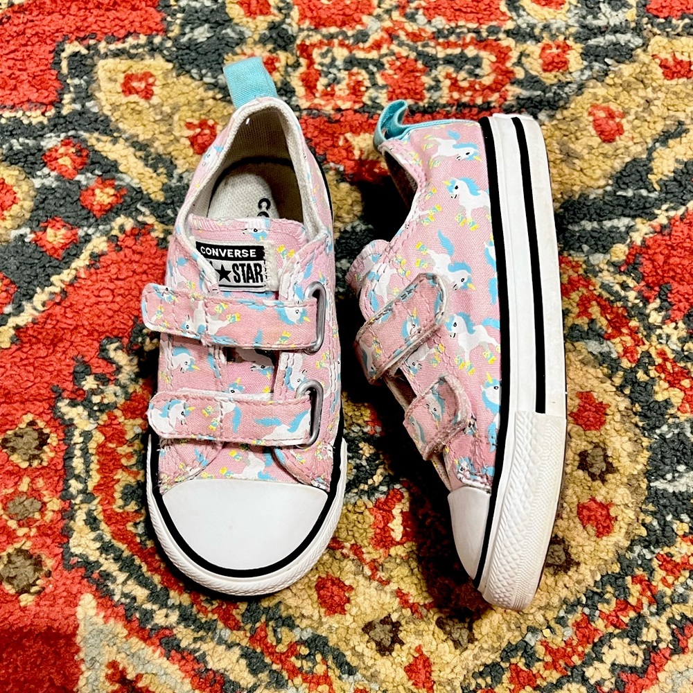 Converse with unicorn print